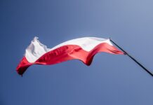 Ewolucja Flagi Polski: Od początków Państwowości do współczesności